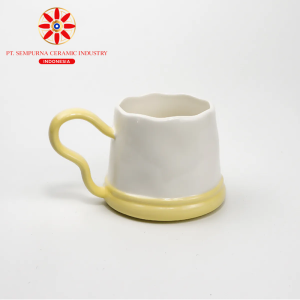 Special-shaped Ceramic Mug